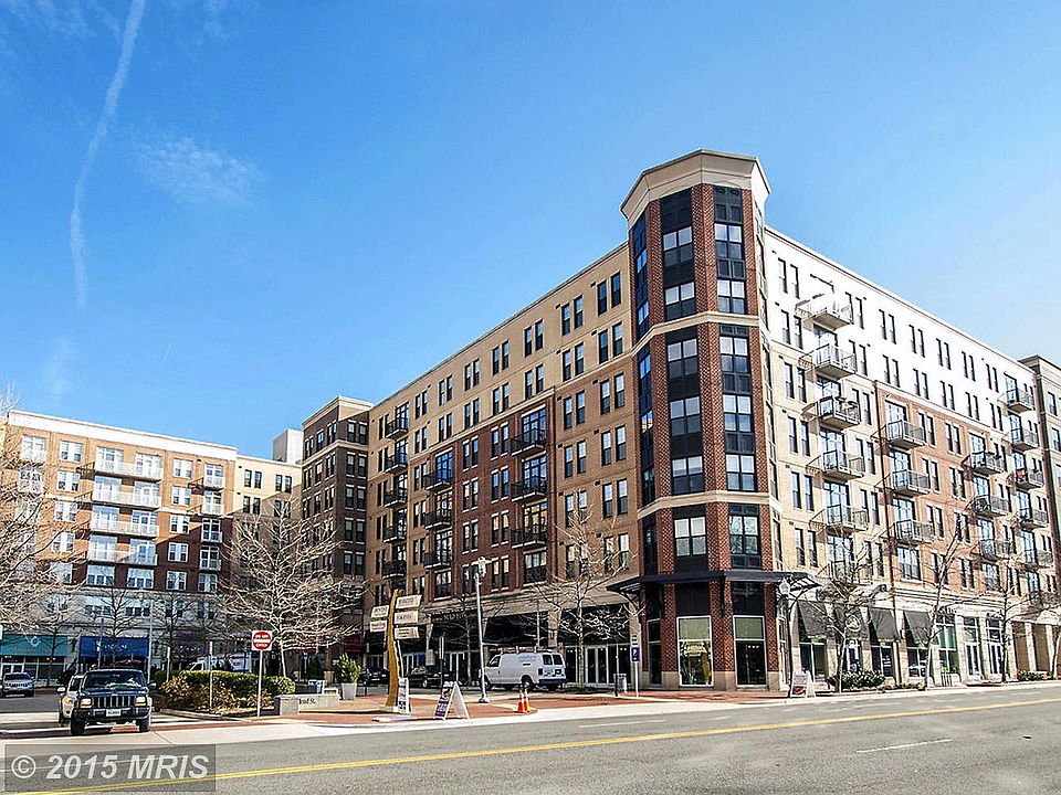 1st image of 444 W Broad St Unit 218