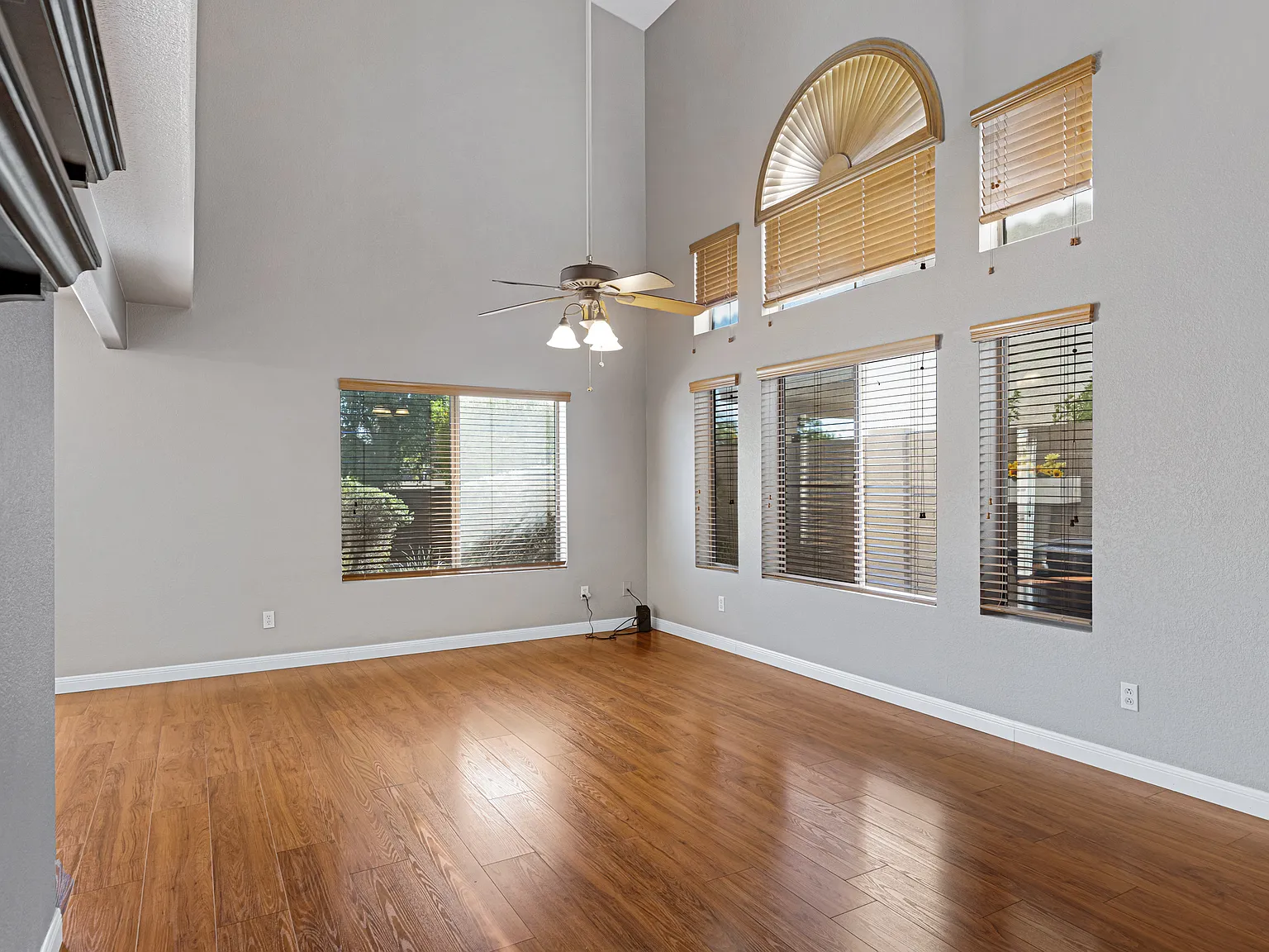 3 bed, 2.5 bath, 1503 sqft, $2,500 — Photo 4