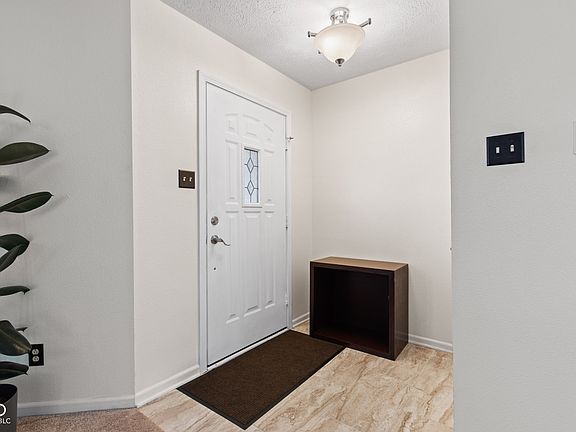 2nd image of 10221 Tournon Dr