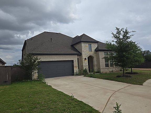 3rd image of 373 Washington Dr