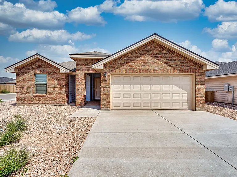 8205 E County Road 111 — Photo 1