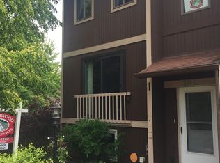 201 Parkwood Dr, Cranberry Township, PA 16066