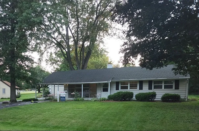 17950 Michael Ave — Photo 1