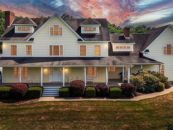 3rd image of 32 Old Chester Road