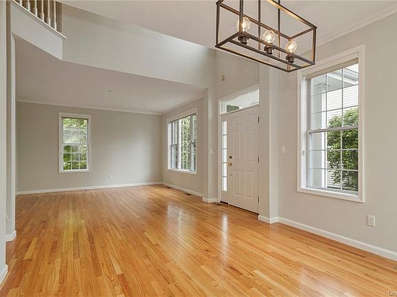 4th image of 66 Eldorado Ct