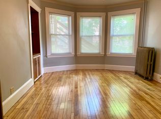 208 Irving St APT 1R, Framingham, MA 01702