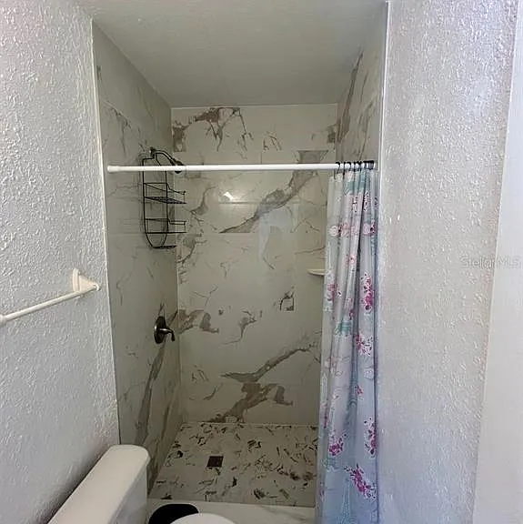 7302 Woodhall Ct — Photo 8