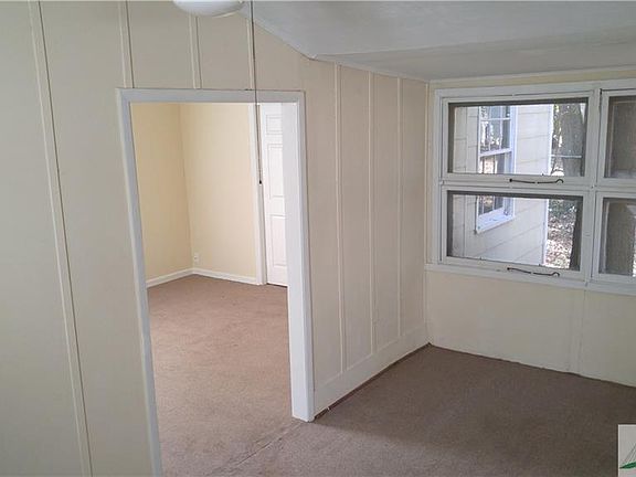 3rd image of 2101 N Fernwood Dr