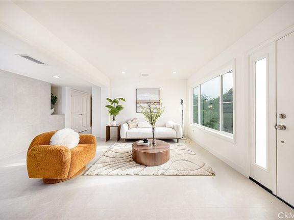 5th image of 19421 Sierra Lago Rd