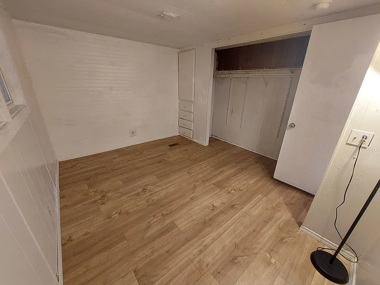 2929 Saralake Dr S — Photo 22