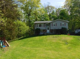 28 Felter Hill Rd, Monroe, NY 10950
