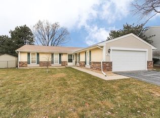 1011 Bear Paw Ct, Carol Stream, IL