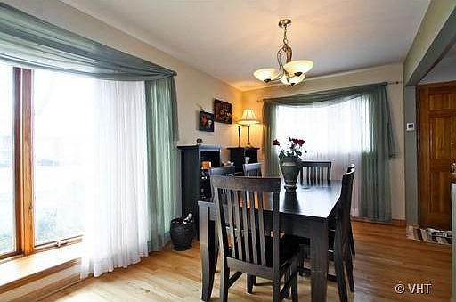 5th image of 156 Dover Dr