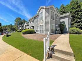 Lexington Farms Apartments