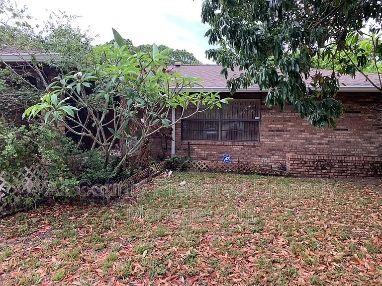 237 Emerson Dr NW — Photo 6