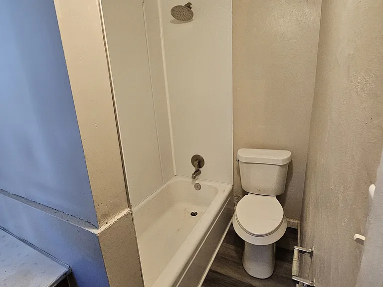 1756 Midland Ave — Photo 3