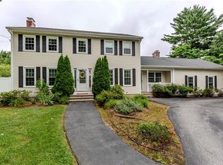11 Greenbrier Rd, Smithfield, RI 02828