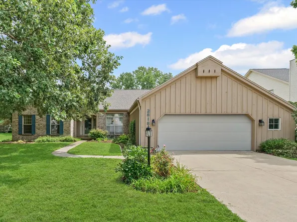 2818 Cherry Hills Dr, Champaign, IL 61822