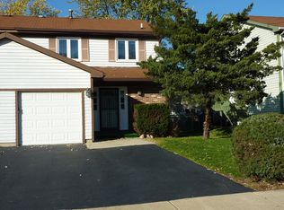 1852 Windward Ln, Hanover Park, IL 60133