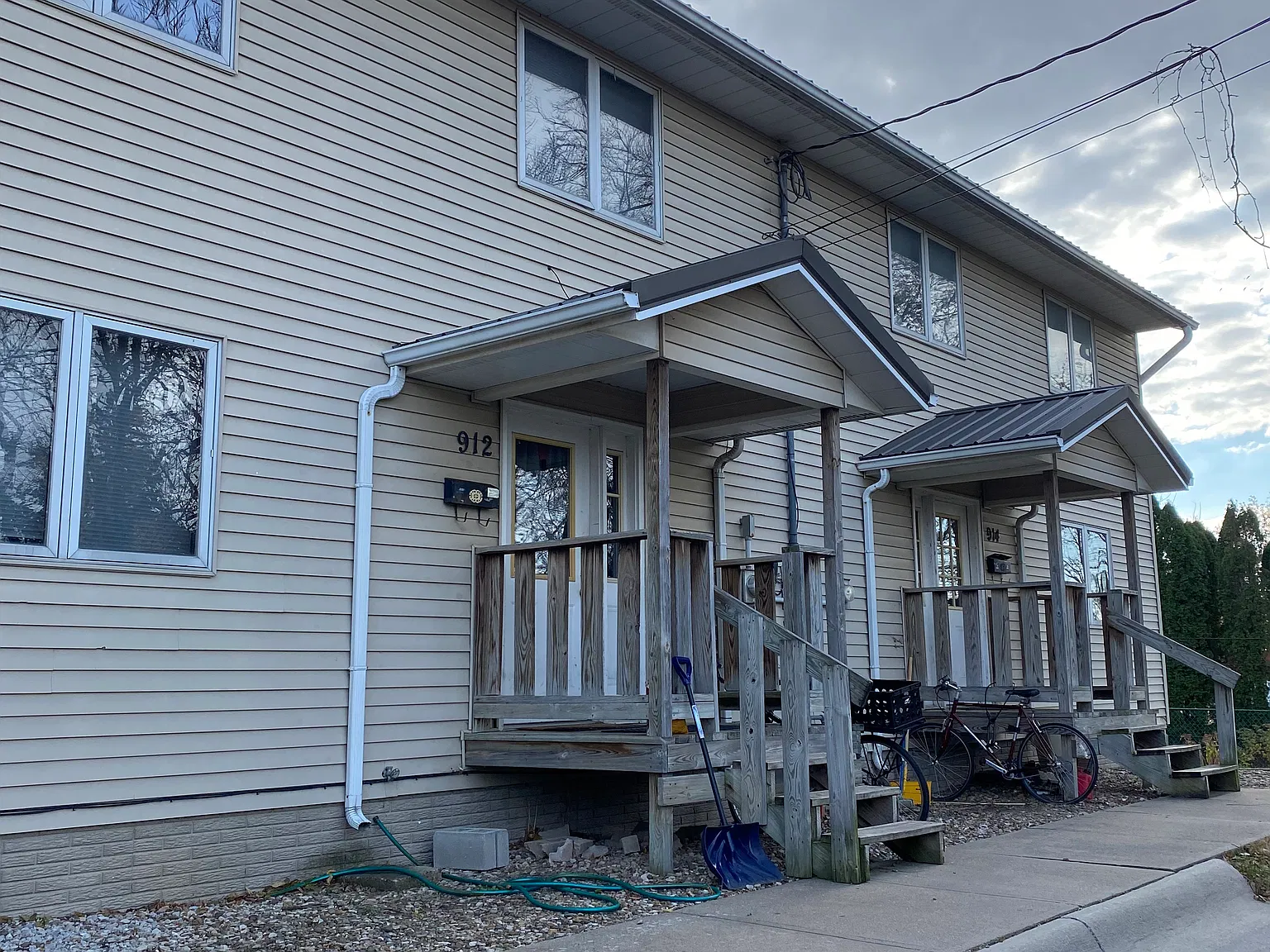 3 bed, 1288 sqft, $1,800 — Photo 2