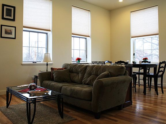 4th image of 27 Western Ave APT 1G