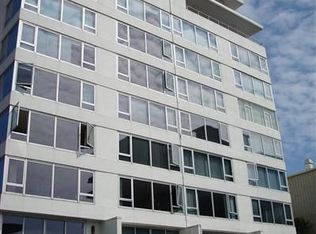 415 W Mercer St APT 203, Seattle, WA 98119