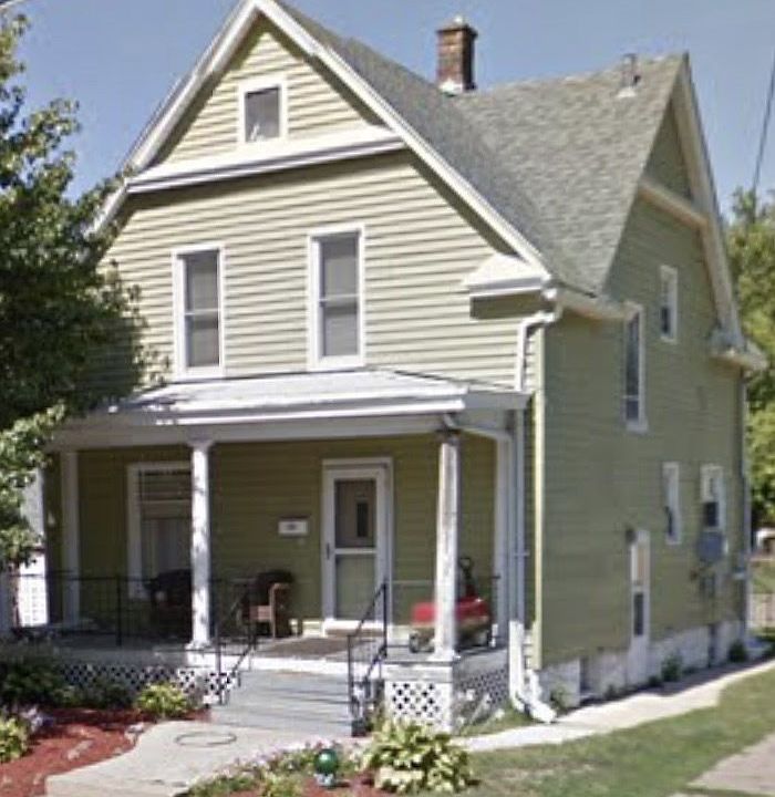 2nd image of 1917 8th Ave