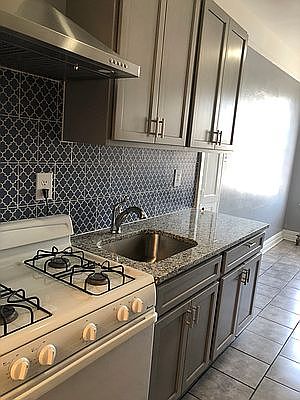 1st image of 661 E 94th St #2