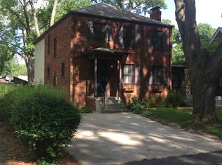 1942 S Park Ave, Leland Grove, IL 62704