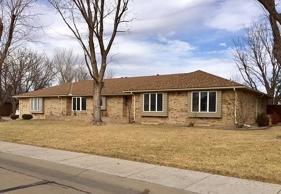 2nd image of 2401 Lilac Dr