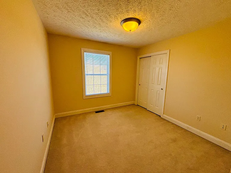 385 Oak Tree Blvd NW — Photo 16