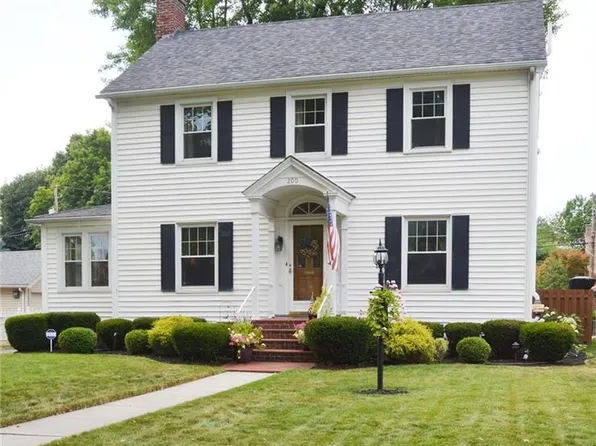 200 E McPherson Ave, Findlay, OH 45840