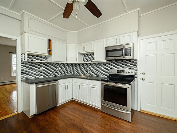 3rd image of 28 Blanchard St