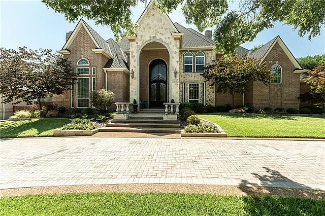 1st image of 4612 Lakeside Dr