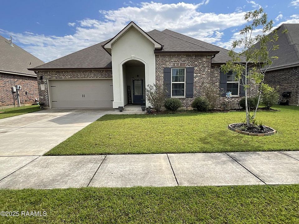 1st image of 111 Deer Lake Ln