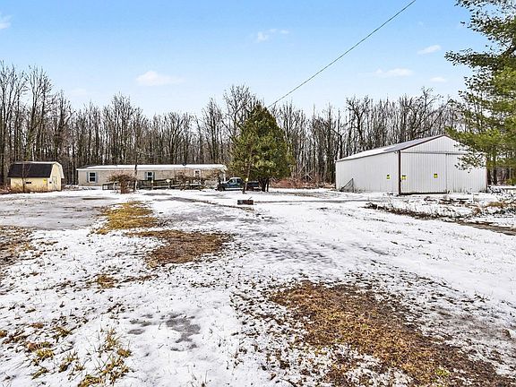 4th image of 1769 Bentley Rd