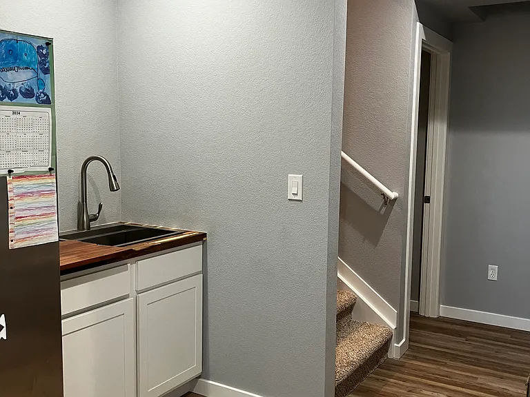 1159 E Hopkins Dr — Photo 14