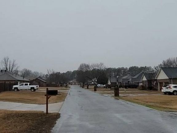 Exterior Neighborhood (street photo)