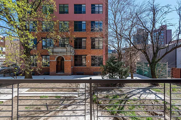 Rented by Nooklyn NYC LLC | media 26