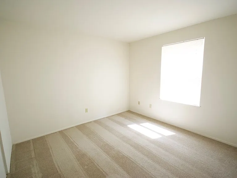 2990 Santiago Dr — Photo 13