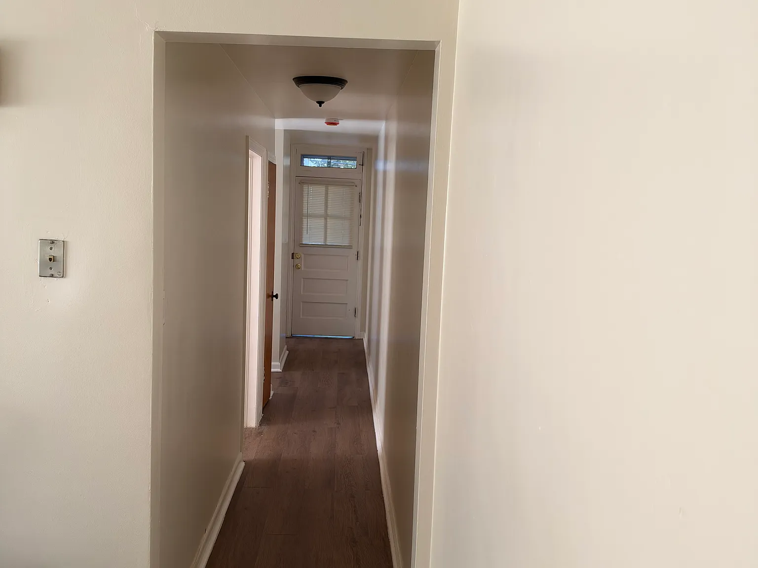 2 bed, 1000 sqft, $1,800 — Photo 1