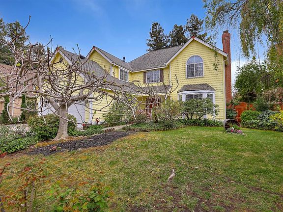 2nd image of 776 Glenborough Dr