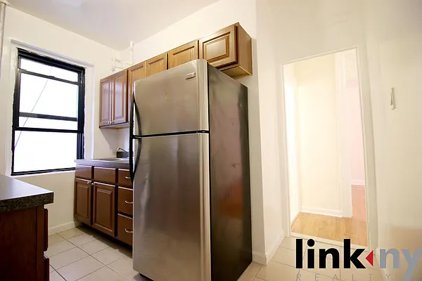 Rented by Link NY Realty | media 34