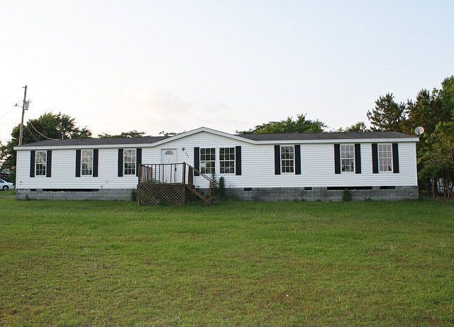 1st image of 121 Lee Road 2044