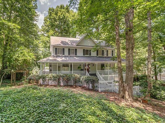3rd image of 404 W Leslie Ct