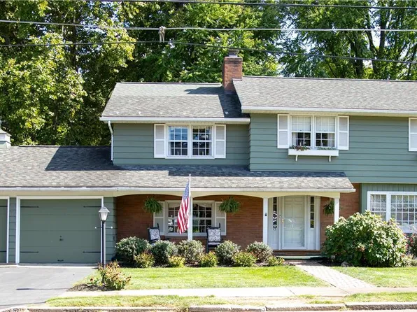 75 Victory Ln, Nazareth, PA 18064