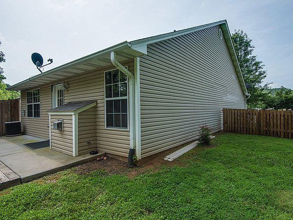 3rd image of 7554 Creek Song Ct