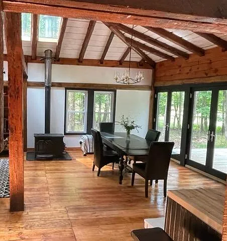 3 bed, 1100 sqft, $3,200 — Photo 2