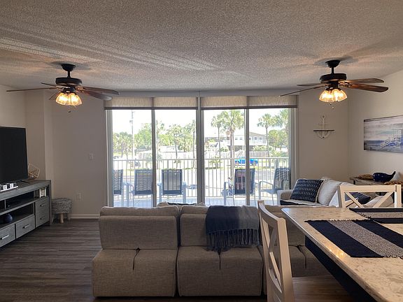 4th image of 670 Santa Rosa Blvd Unit 203