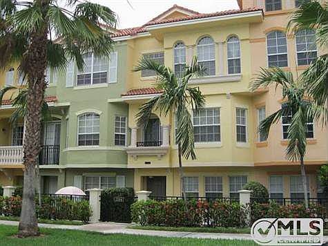 1st image of 2538 Gardens Pkwy